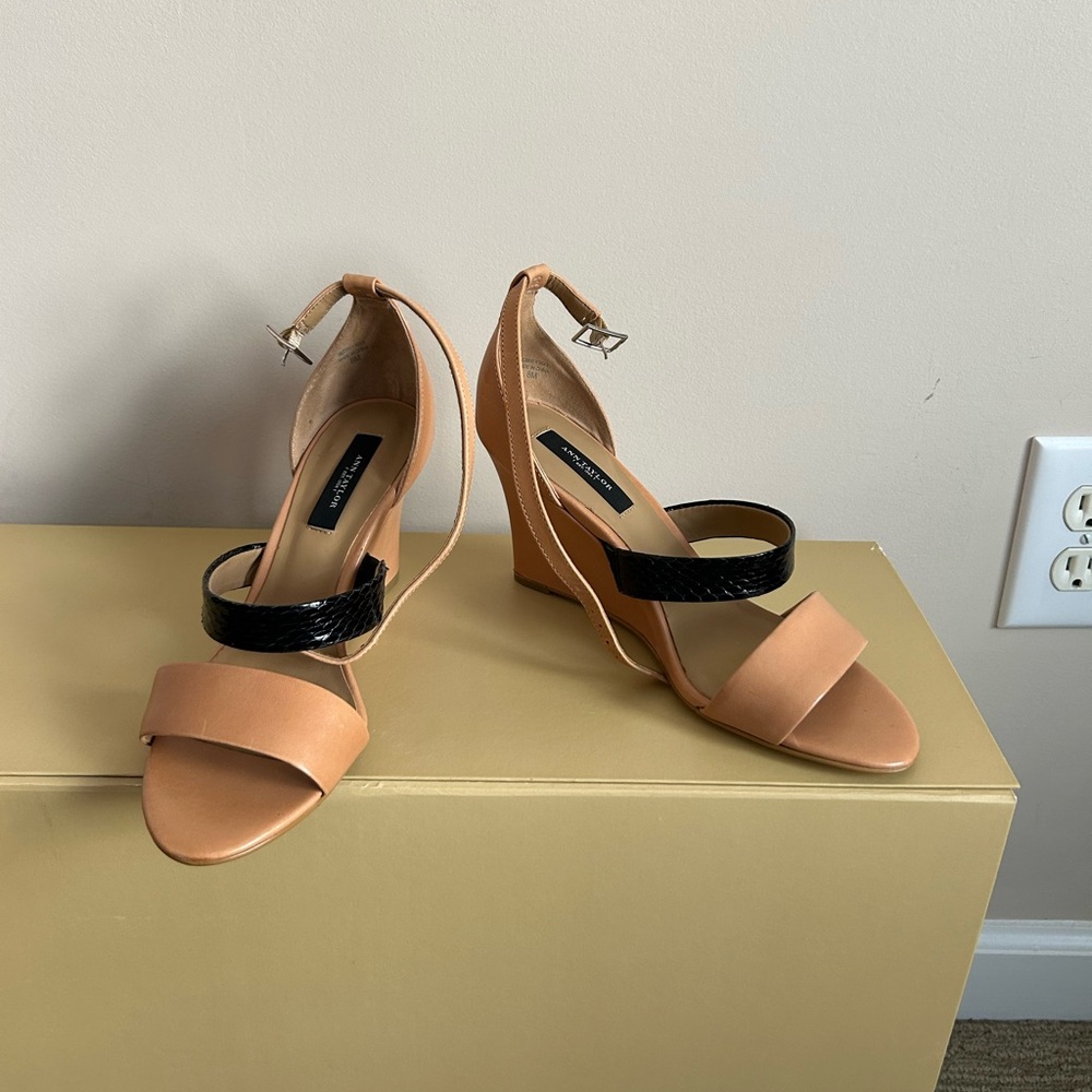Ann Taylor Tan and Black Wedge Sandals NWOT